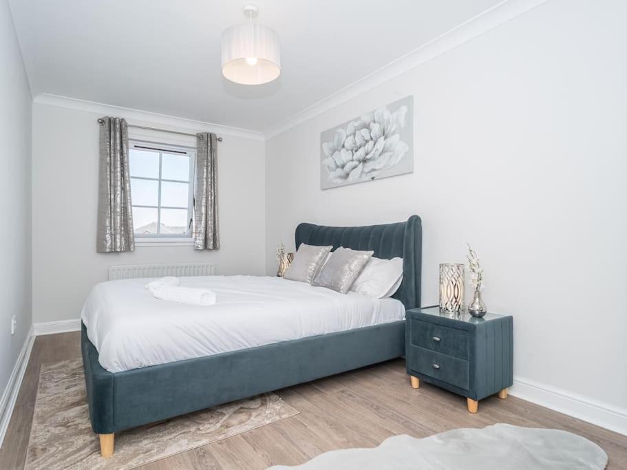 Luxury 2Bed 2Bath Flat In City Centre- Free Parking! Apartment Единбург Екстериор снимка